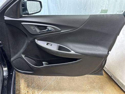 Certified 2025 Chevrolet Malibu LS image 25