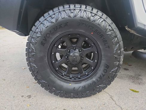 Used 2003 HUMMER H2 image 10