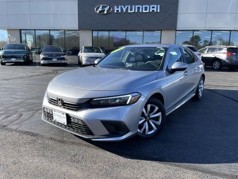 Used 2022 Honda Civic LX image 1