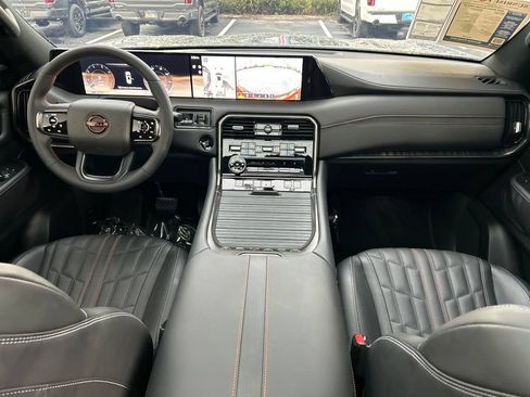 Used 2026 Nissan Armada PRO-4X AWD/4WD image 10