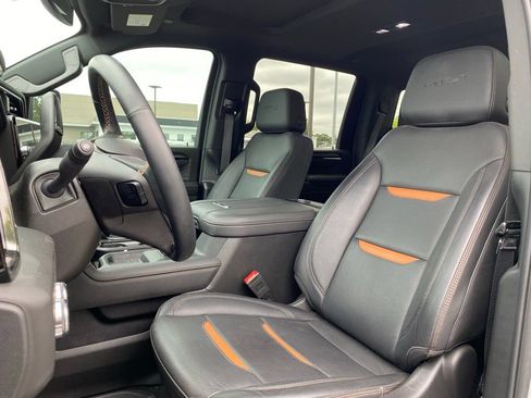 Used 2025 GMC Sierra 2500 AT4 AWD/4WD image 10
