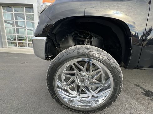 Used 2020 Toyota Tundra Limited w/ Limited Premium Package image 34