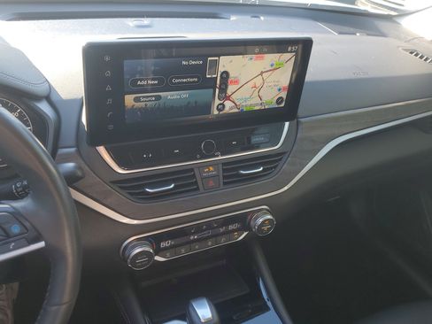 Used 2024 Nissan Altima 2.5 SL image 25