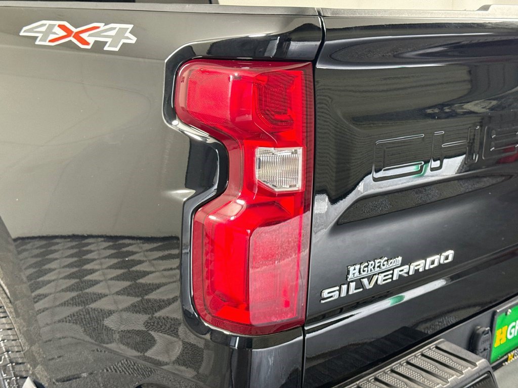 Used 2024 Chevrolet Silverado 1500 RST w/ Max Trailering Package AWD/4WD image 35