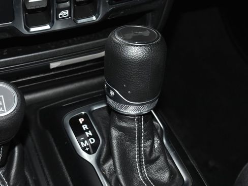 Used 2021 Jeep Wrangler Unlimited Sahara w/ Uconnect 4C Nav & Sound Group AWD/4WD image 16