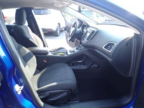Used 2015 Chrysler 200 Limited w/ Convenience Group FWD image 12