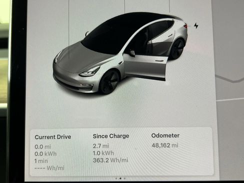 Used 2022 Tesla Model 3 Long Range image 10