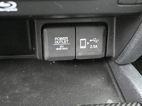 Used 2021 Honda Pilot Touring image 16