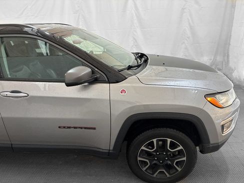 Used 2019 Jeep Compass Trailhawk AWD/4WD image 7