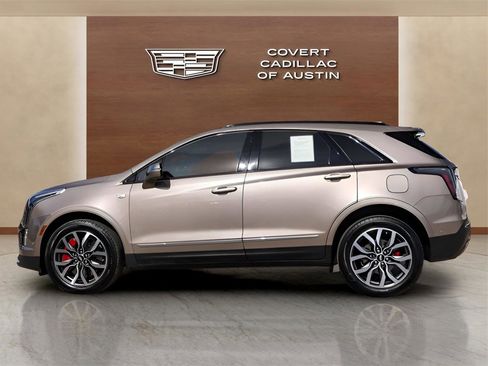 Used 2023 Cadillac XT5 Sportv w/ Technology Package image 2