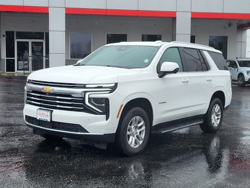 Used 2025 Chevrolet Tahoe LT AWD/4WD image 8