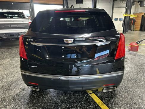 Used 2017 Cadillac XT5 Premium Luxury AWD/4WD image 4