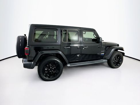 Used 2022 Jeep Wrangler Sahara image 10