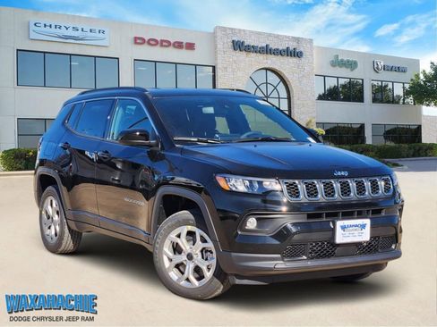 New 2026 Jeep Compass Latitude image 1