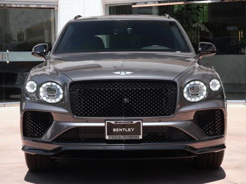 Used 2022 Bentley Bentayga AWD/4WD image 10