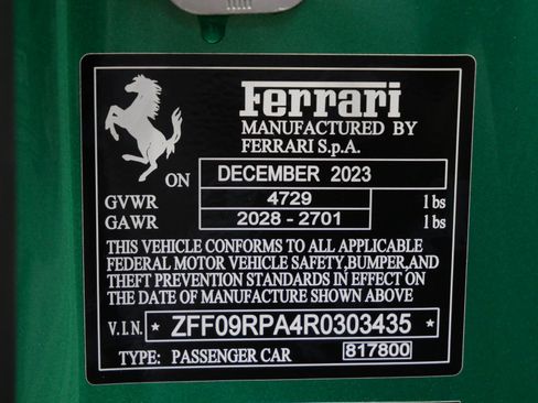 Used 2024 Ferrari Roma Spider image 17