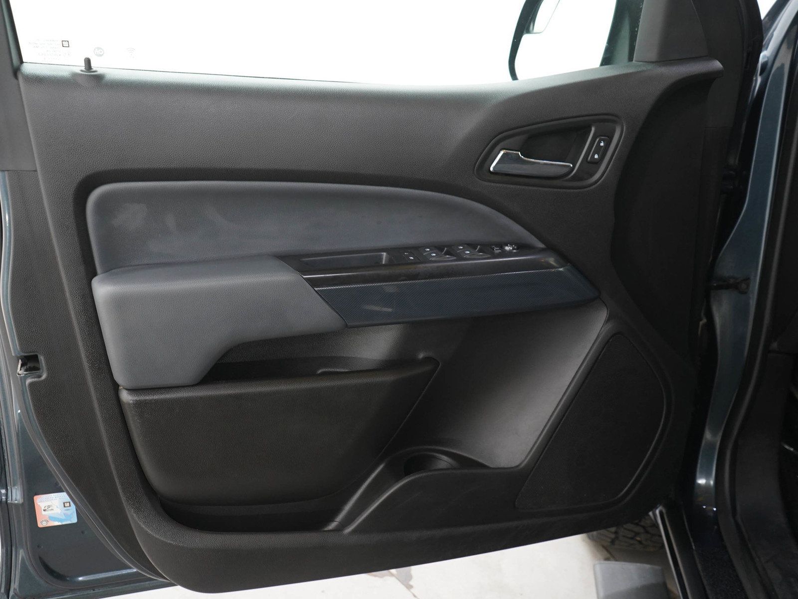 Used 2019 Chevrolet Colorado Z71 AWD/4WD image 21