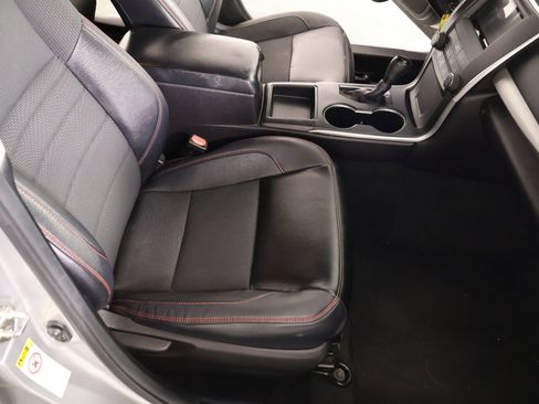 Used 2016 Toyota Camry SE FWD image 12