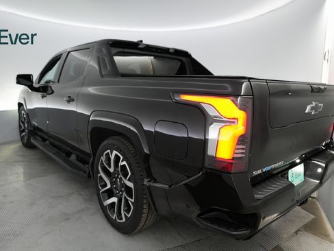 Used 2024 Chevrolet Silverado EV RST image 3