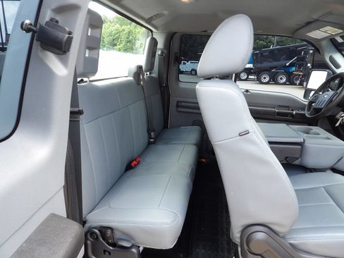 Used 2015 Ford F250 XL w/ Power Equipment Group RWD image 31