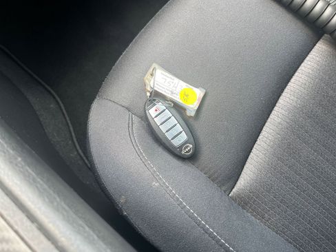 Used 2025 Nissan Altima 2.5 SV FWD image 21