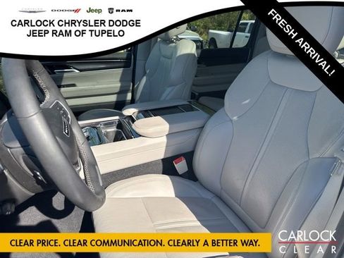 Used 2024 Jeep Wagoneer 4WD w/ Premium Group I image 28