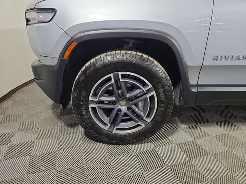 Used 2025 Rivian R1T Adventure AWD/4WD image 9