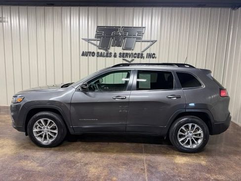 Used 2022 Jeep Cherokee Latitude Lux w/ Sun & Sound Group AWD/4WD image 3