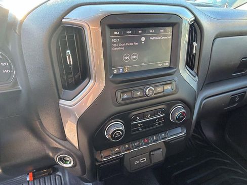 Used 2022 Chevrolet Silverado 1500 W/T RWD image 5