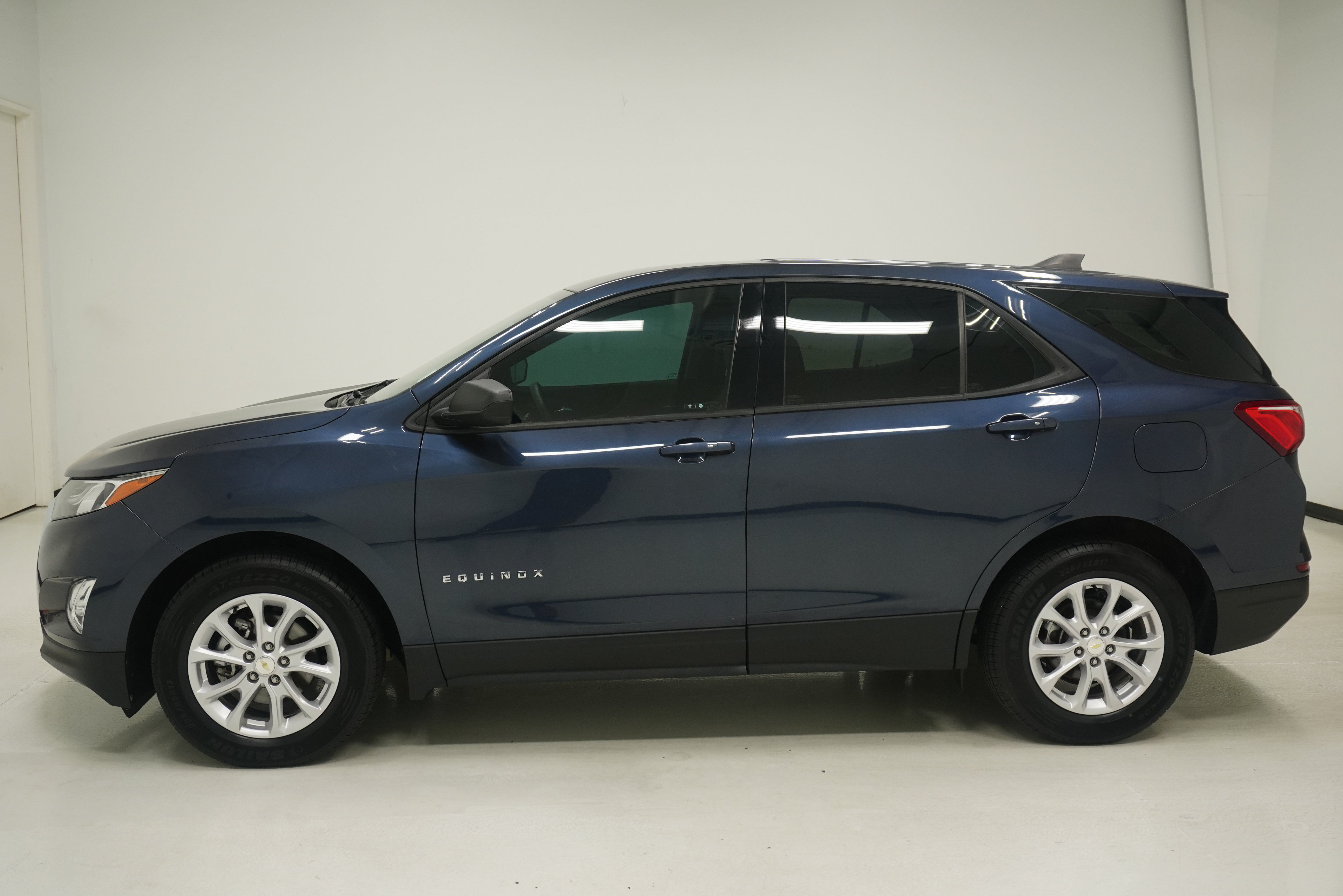 Used 2019 Chevrolet Equinox LS FWD image 7