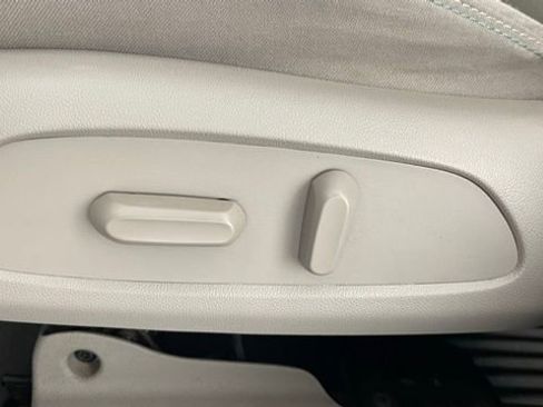 Used 2016 Chevrolet Cruze LT image 35