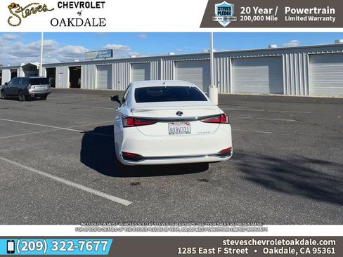 Used 2021 Lexus ES 300h w/ Premium Package image 10