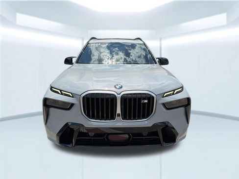 Used 2023 BMW X7 M60i AWD/4WD image 2