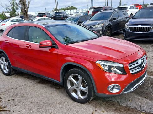 Used 2018 Mercedes-Benz GLA 250 GLA 250 Sport Utility 4D image 7