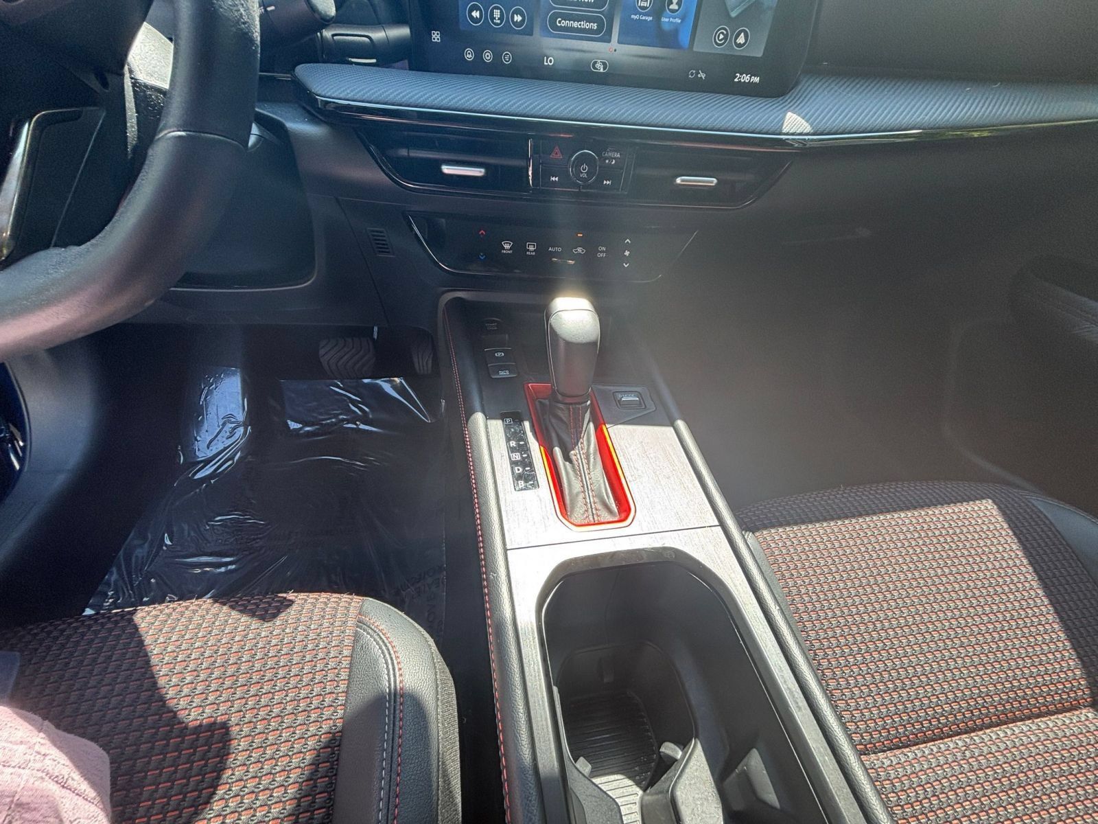 Used 2026 Nissan Kicks SR FWD image 36