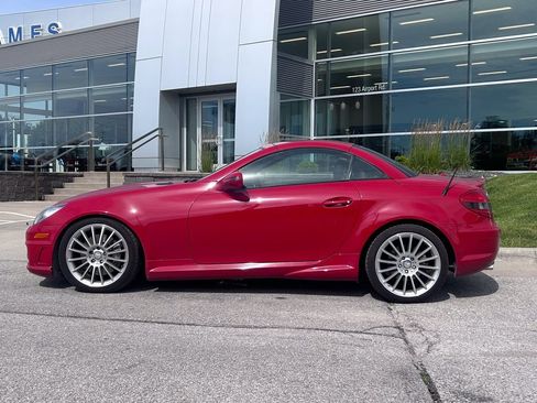 Used 2011 Mercedes-Benz SLK 300 image 5