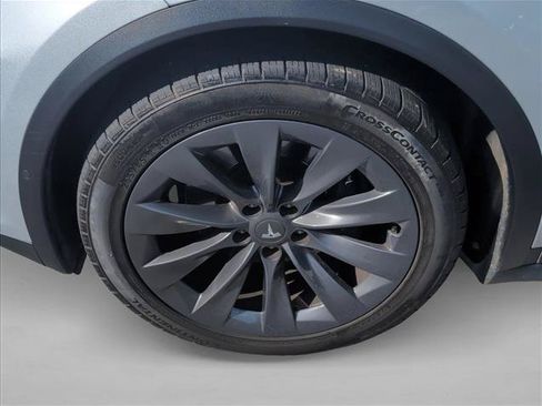 Used 2017 Tesla Model X 90D AWD/4WD image 25