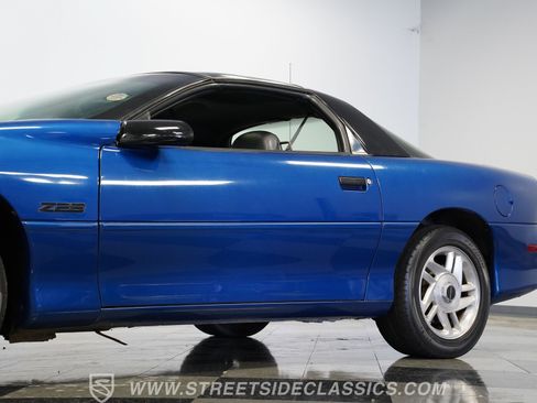 Used 1995 Chevrolet Camaro Z28 RWD image 23
