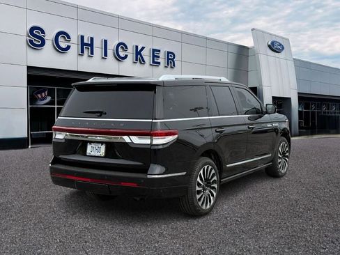Used 2023 Lincoln Navigator Black Label AWD/4WD image 2