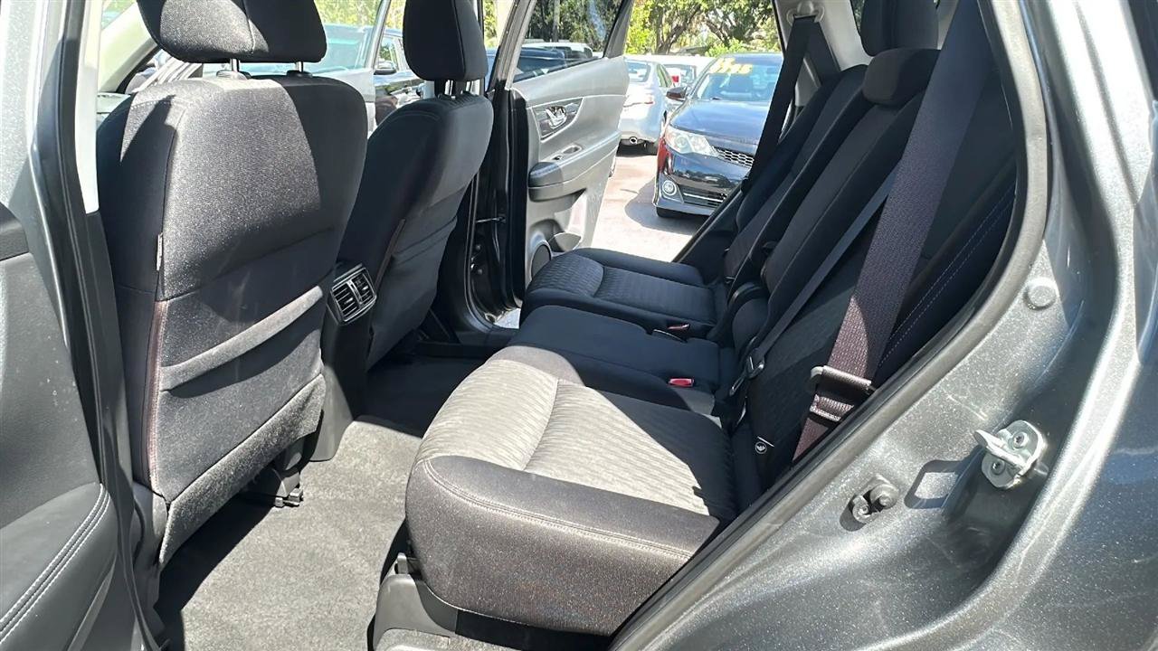 Used 2017 Nissan Rogue S FWD image 26