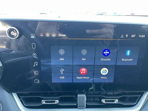 New 2026 Chevrolet Equinox LT w/ Convenience Package II AWD/4WD image 16