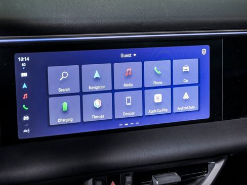 Certified 2025 Porsche Macan Electric image 22