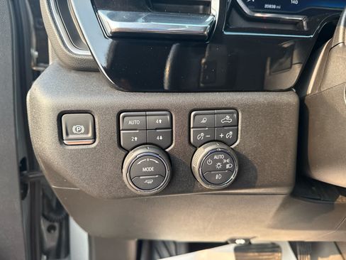 Certified 2025 Chevrolet Silverado 1500 LTZ AWD/4WD image 14