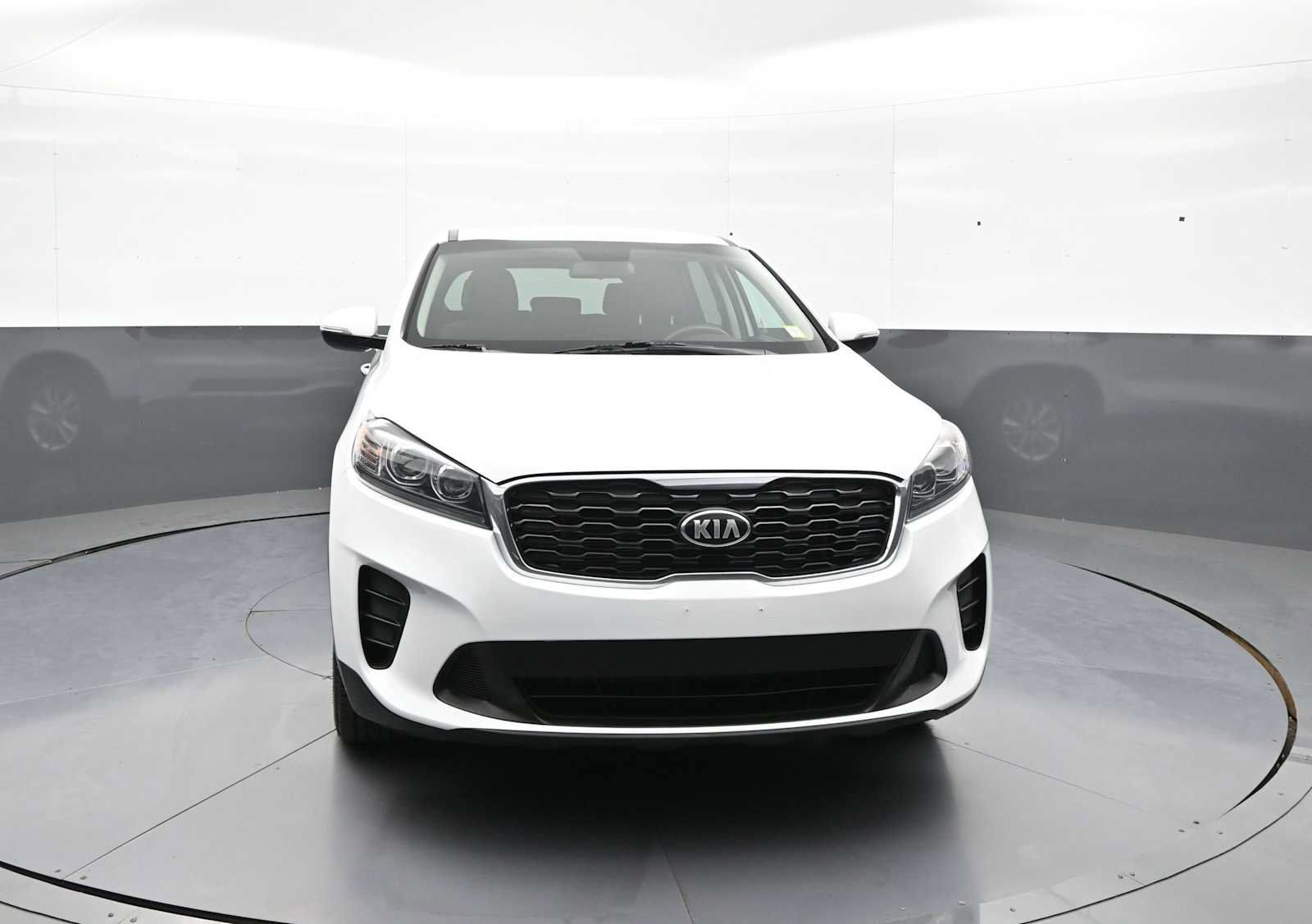Used 2020 Kia Sorento FWD V6 image 2