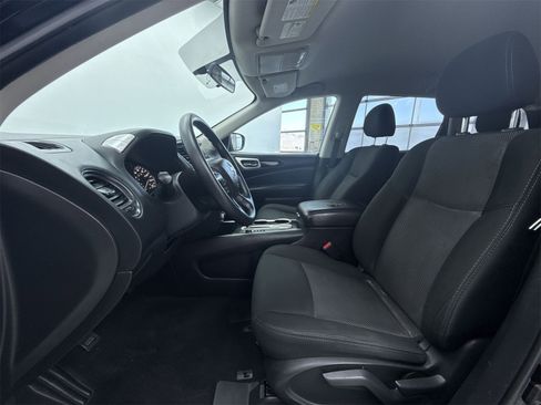 Used 2020 Nissan Pathfinder S image 11