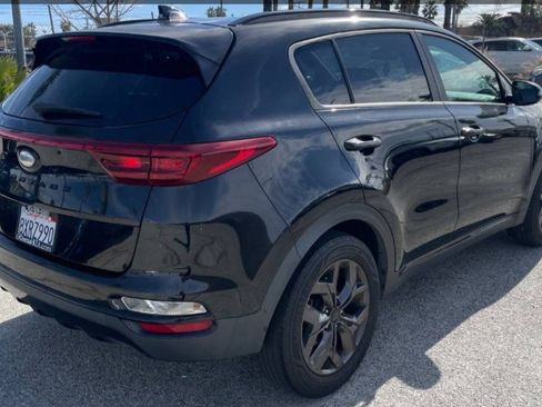 Used 2022 Kia Sportage Nightfall Edition image 3