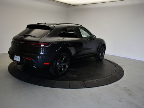 New 2026 Porsche Macan AWD/4WD image 8
