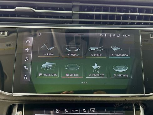 Used 2022 Audi Q8 Premium w/ Convenience Package image 17