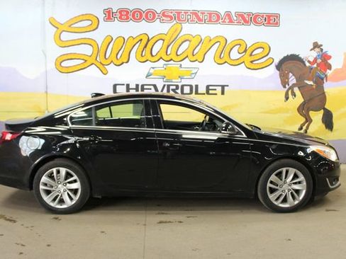 Used 2017 Buick Regal Premium w/ Driver Confidence Package #1 FWD image 1
