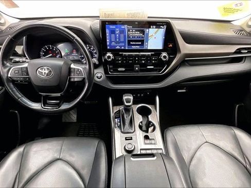 Used 2020 Toyota Highlander Limited AWD/4WD image 15